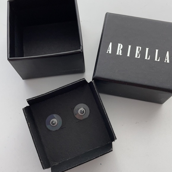 NIB Ariella Cubic Zirconia Earrings - Picture 3 of 3